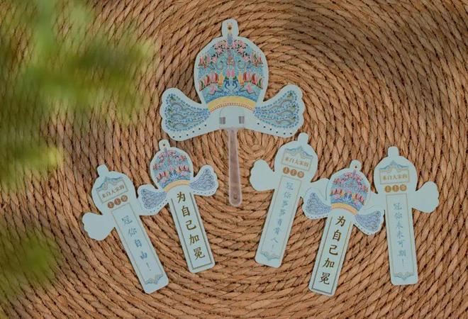 宋代皇后龙凤花钗冠”立体冰箱贴太美了!瓦力娱乐棋牌重磅联名!来自西湖边的“(图10) 宋代皇后龙凤花钗冠”立体冰箱贴太美了!瓦力娱乐棋牌重磅联名!来自西湖边的“(图10)